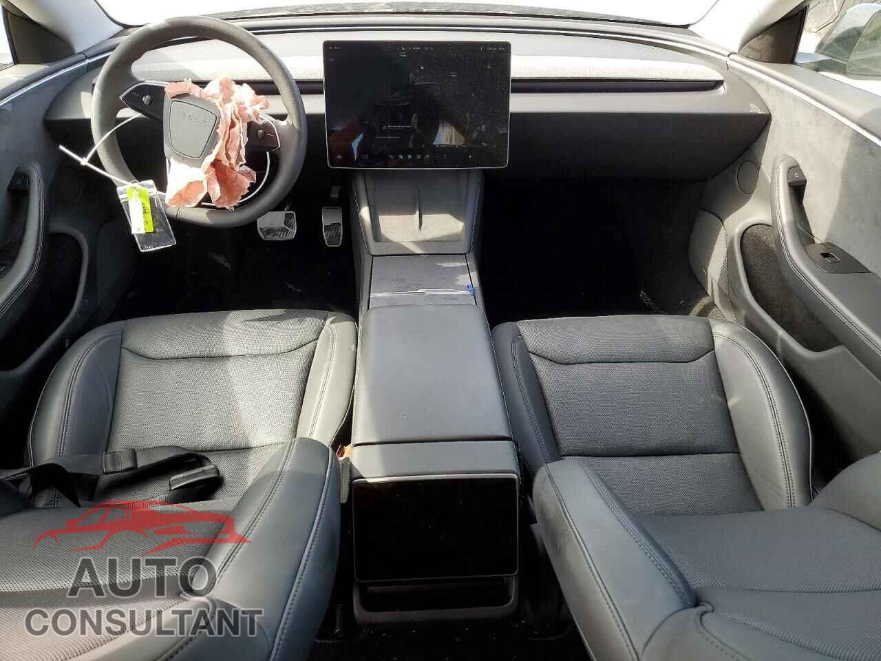 TESLA MODEL 3 2024 - 5YJ3E1EB2RF739514