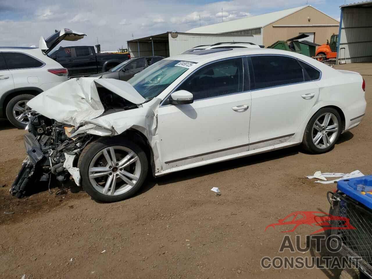 VOLKSWAGEN PASSAT 2015 - 1VWCV7A37FC072477