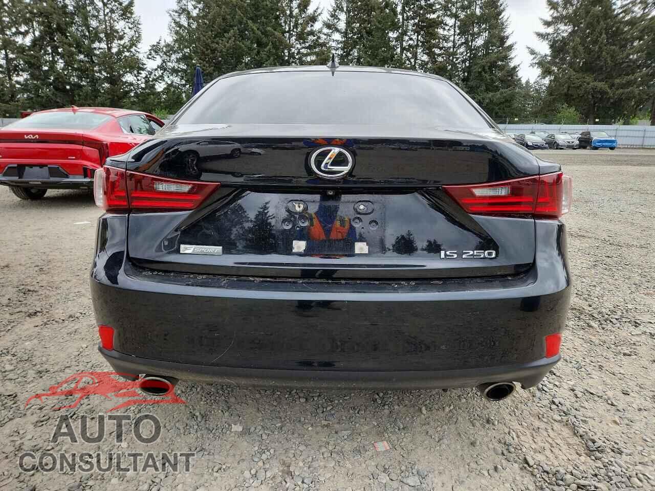 LEXUS IS 2014 - JTHBF1D22E5040095
