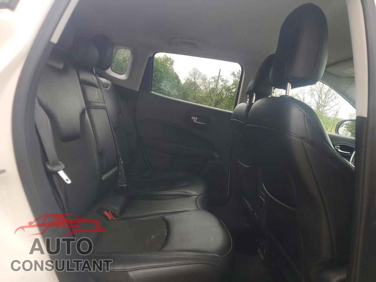 JEEP COMPASS 2019 - 3C4NJDBB7KT656114