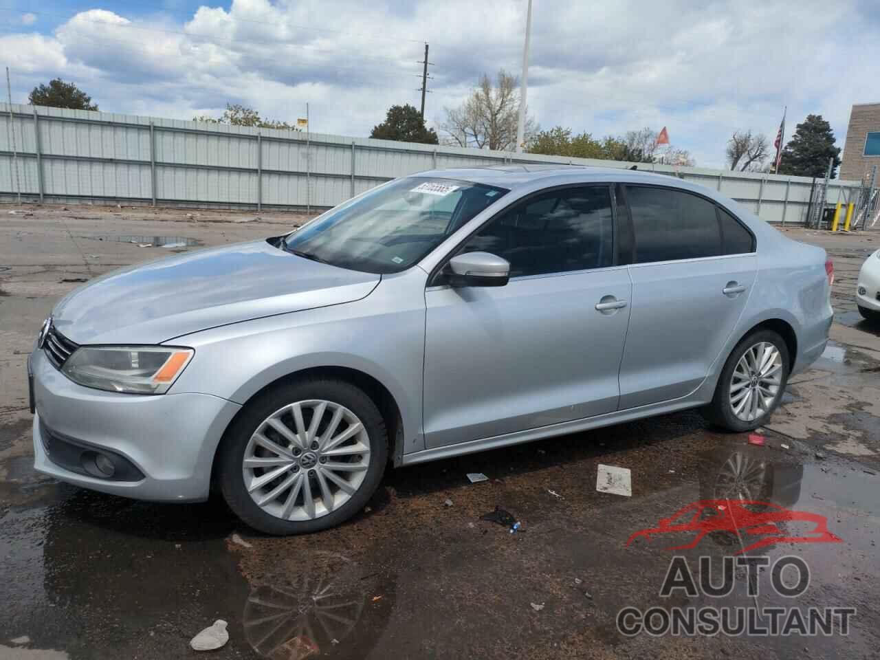 VOLKSWAGEN JETTA 2013 - 3VWLL7AJ5DM369912