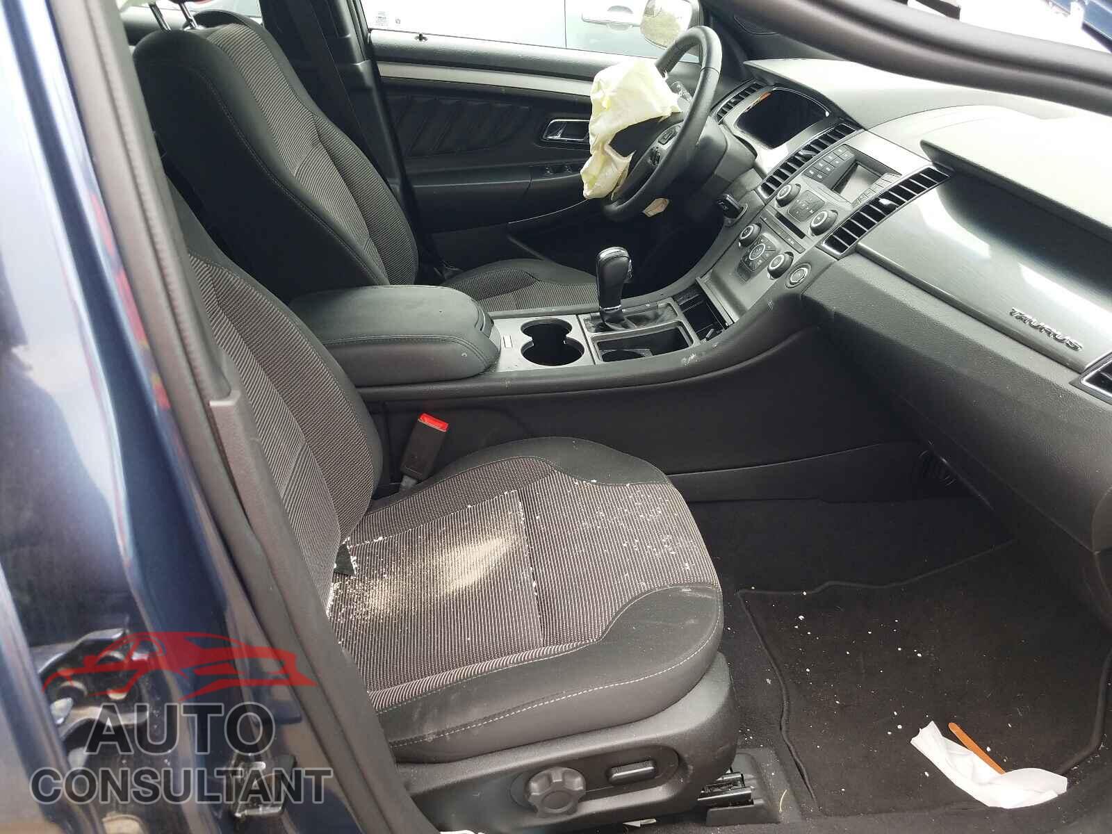 FORD TAURUS 2019 - 1FAHP2E88KG117429