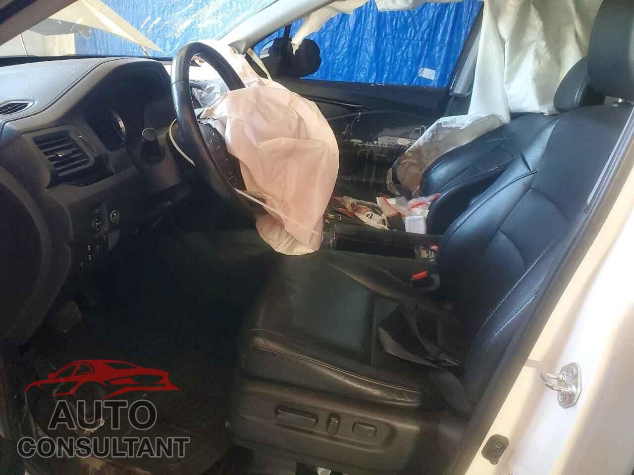 HONDA RIDGELINE 2018 - 5FPYK3F77JB017939