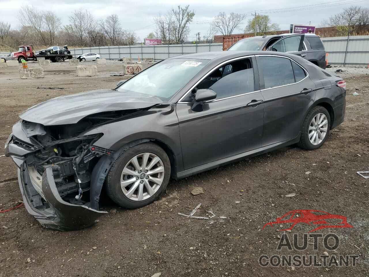 TOYOTA CAMRY 2018 - 4T1B11HK0JU005903