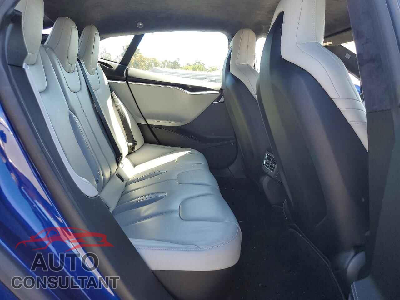 TESLA MODEL S 2015 - 5YJSA1E20FF116413