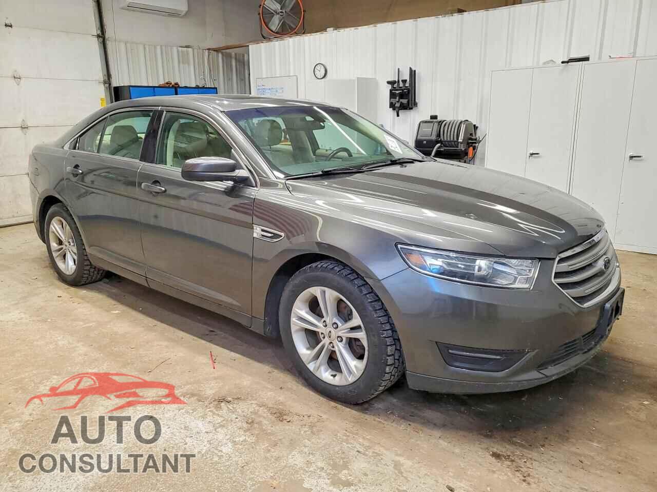 FORD TAURUS 2019 - 1FAHP2E85KG100202