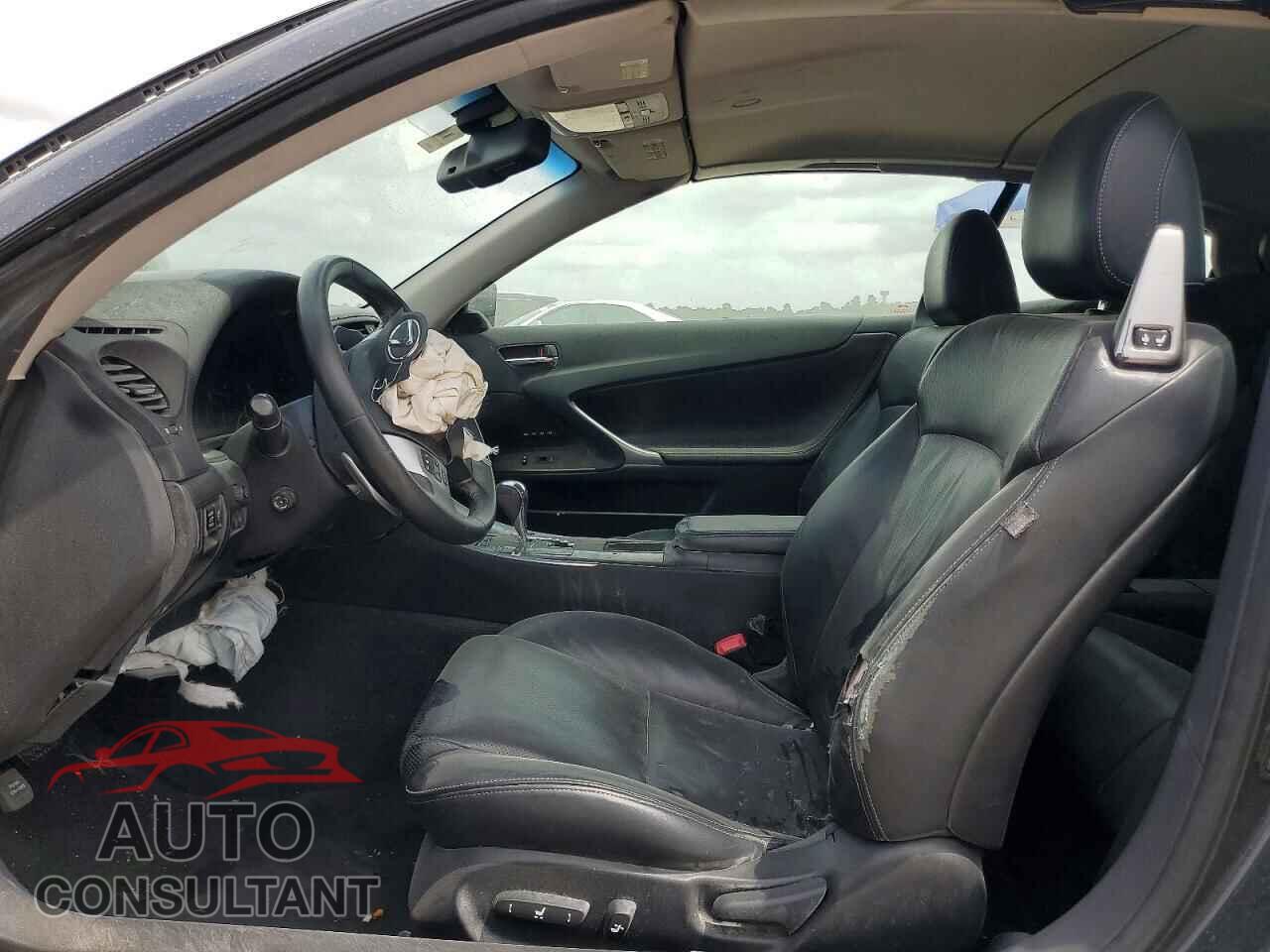 LEXUS IS 2011 - JTHFE2C29B2505352