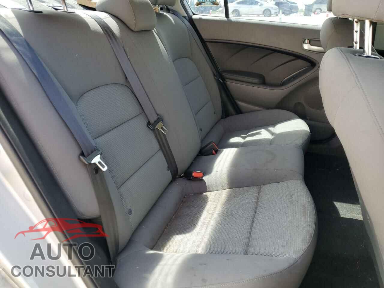 KIA FORTE 2017 - 3KPFK4A75HE044196