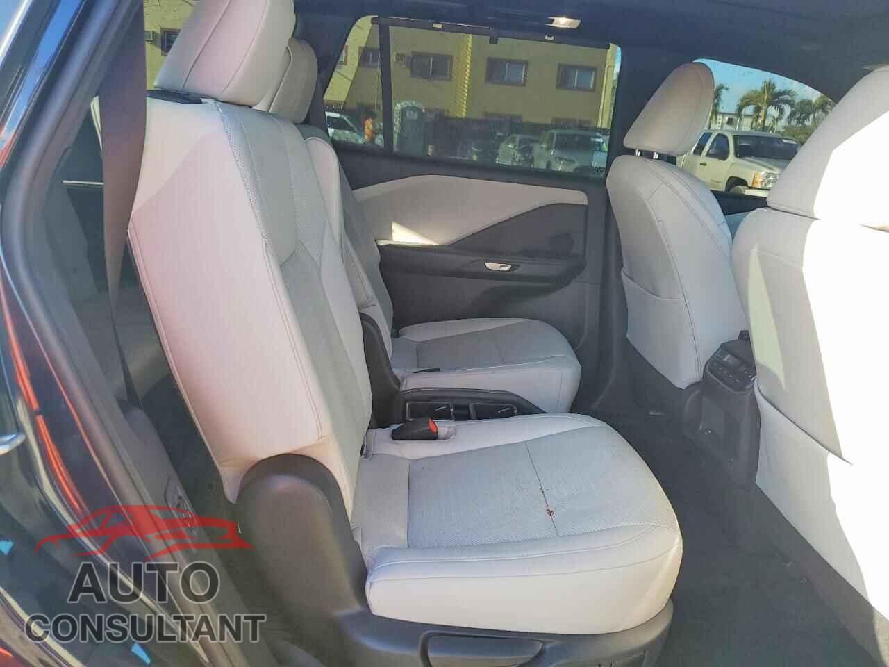 LEXUS UNKNOWN 2025 - 5TDAAAB61SS021108