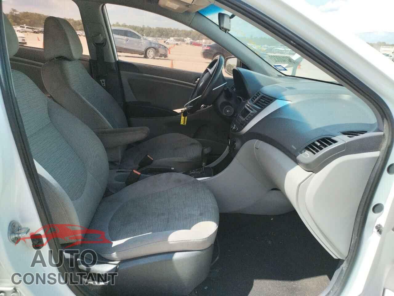 HYUNDAI ACCENT 2016 - KMHCT4AE5GU018384
