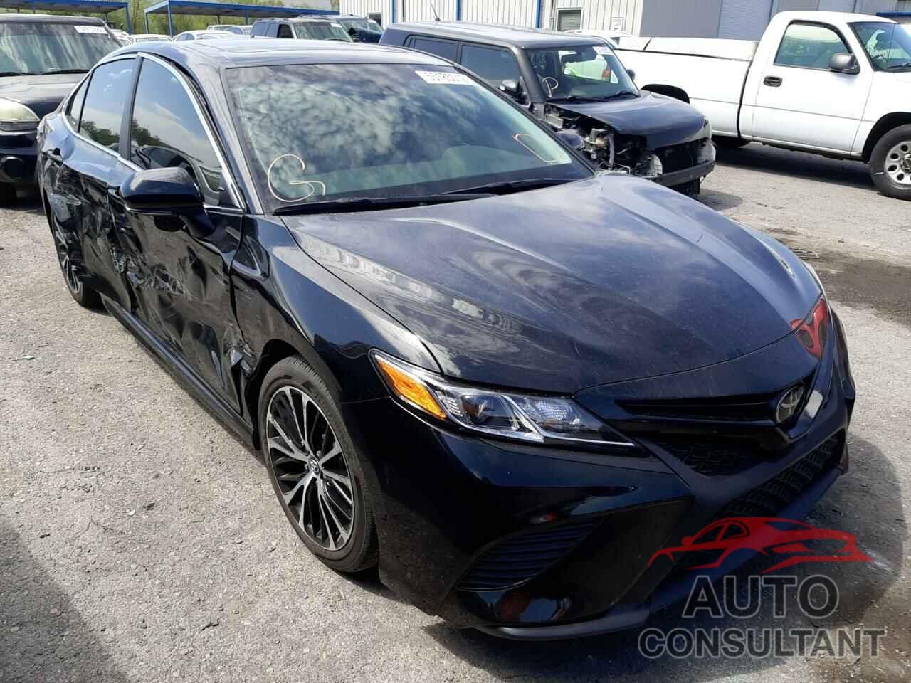 TOYOTA CAMRY 2018 - 4T1B11HK8JU675084