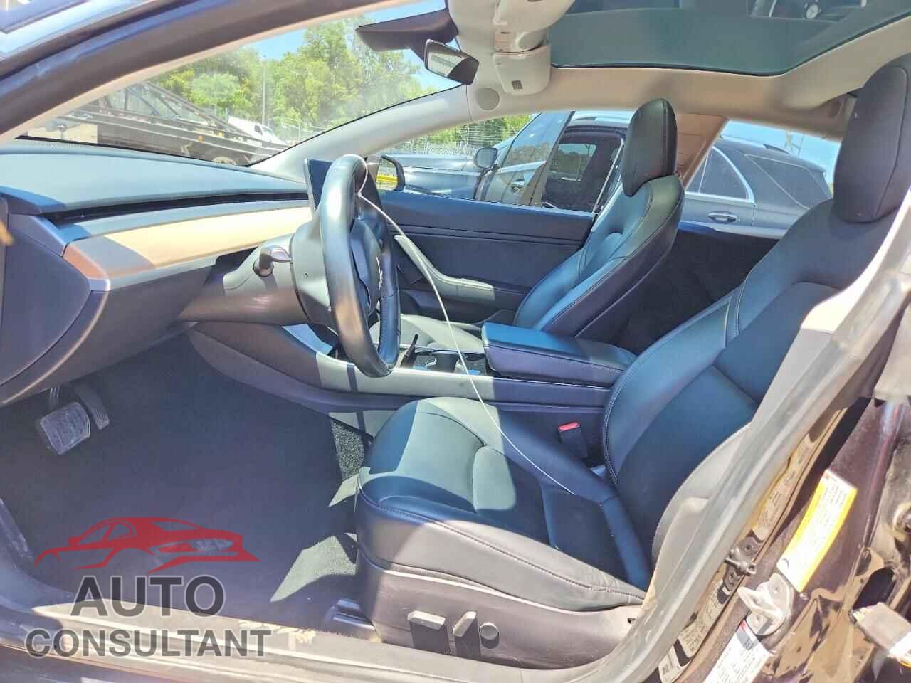 TESLA MODEL 3 2018 - 5YJ3E1EB2JF090589
