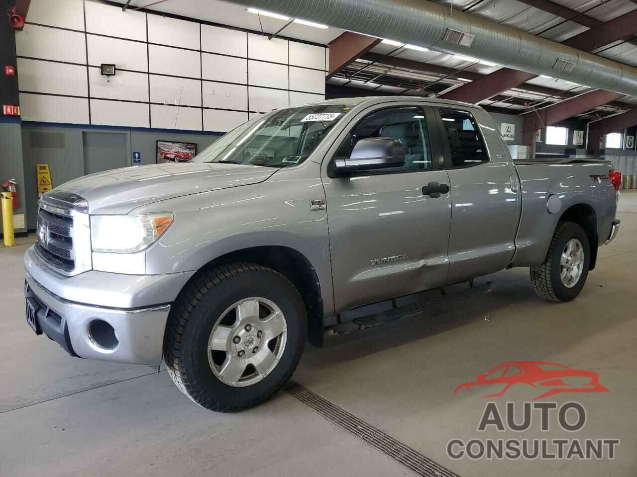 TOYOTA TUNDRA 2010 - 5TFUM5F17AX007460
