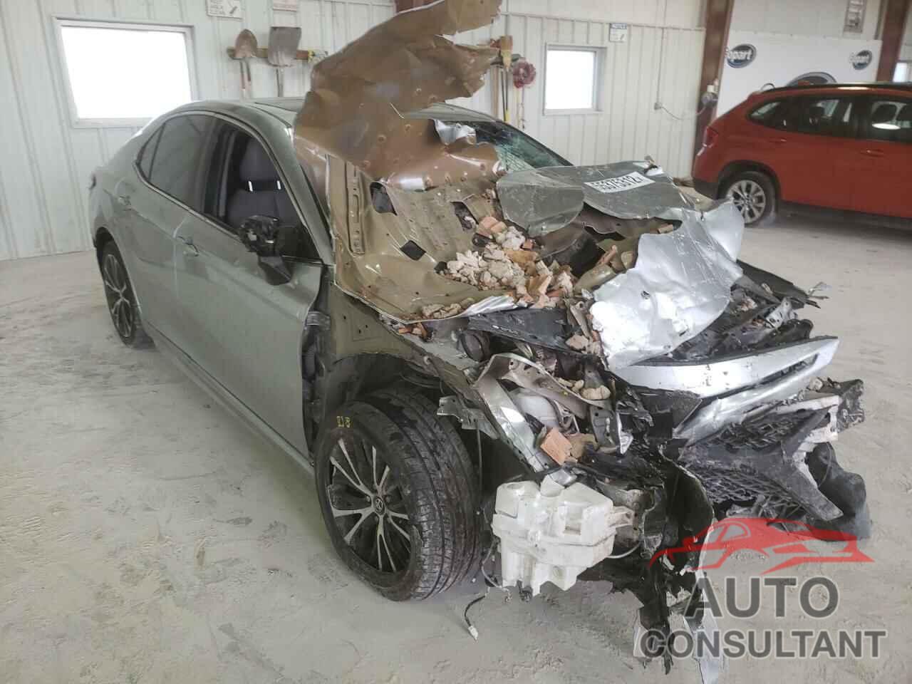 TOYOTA CAMRY 2018 - 4T1B11HK2JU053757