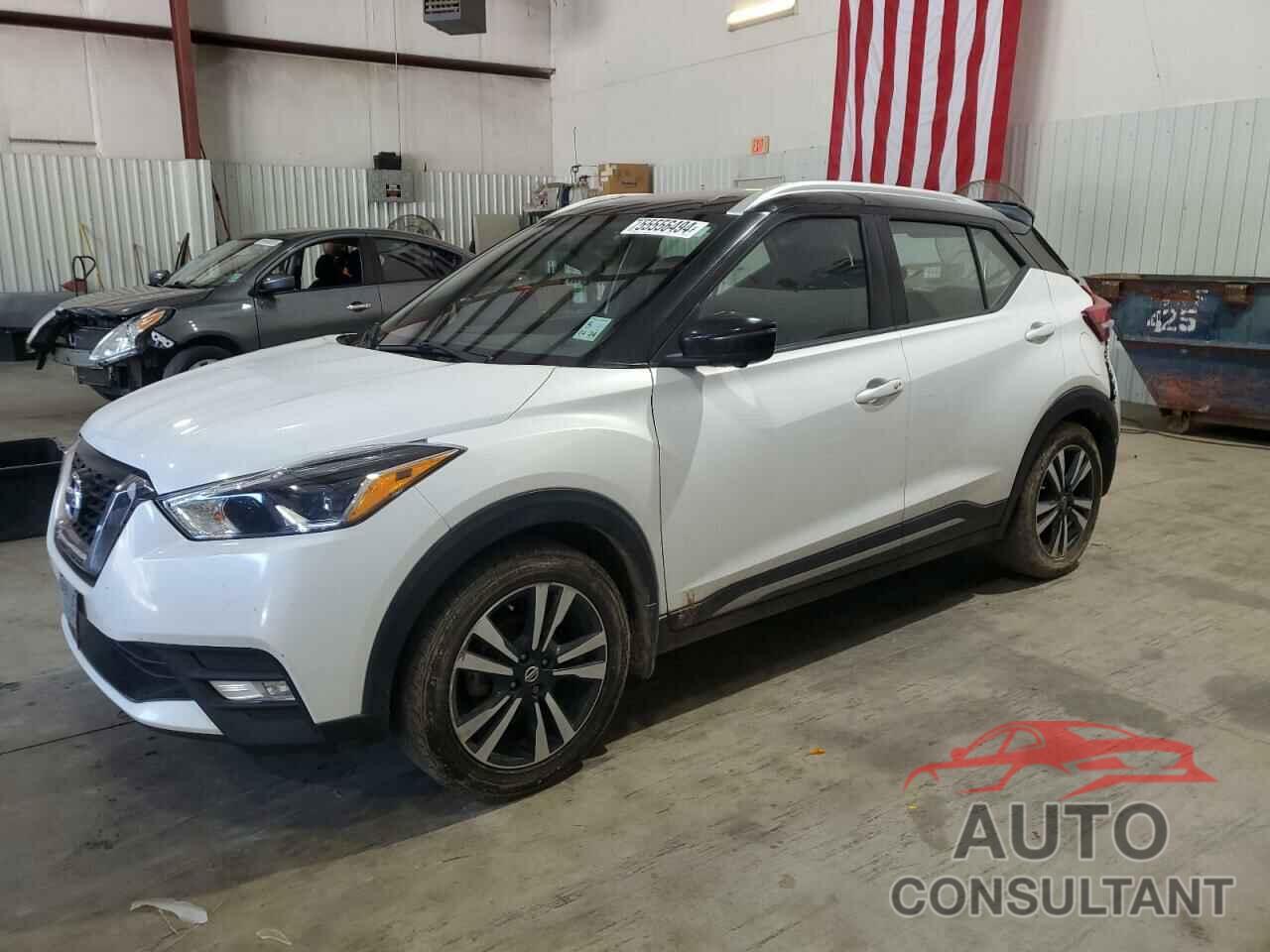 NISSAN KICKS 2018 - 3N1CP5CU2JL518431