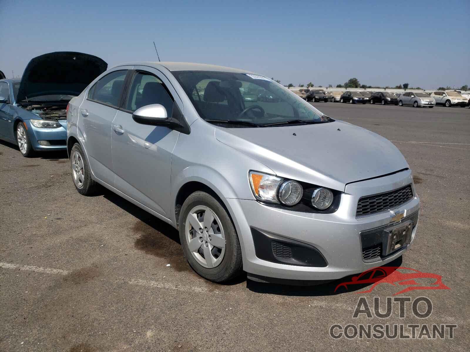 CHEVROLET SONIC 2016 - 1G1JA5SG2G4143505