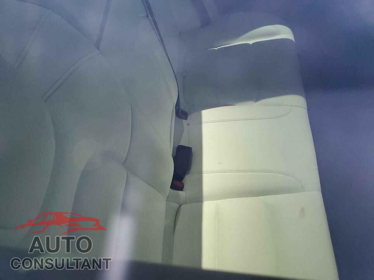 TESLA MODEL 3 2021 - 5YJ3E1EA4MF908545