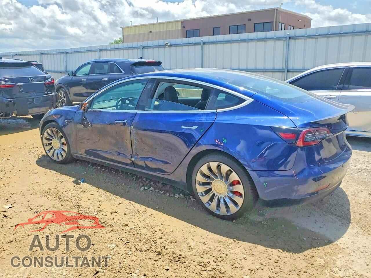 TESLA MODEL 3 2018 - 5YJ3E1EB0JF072351