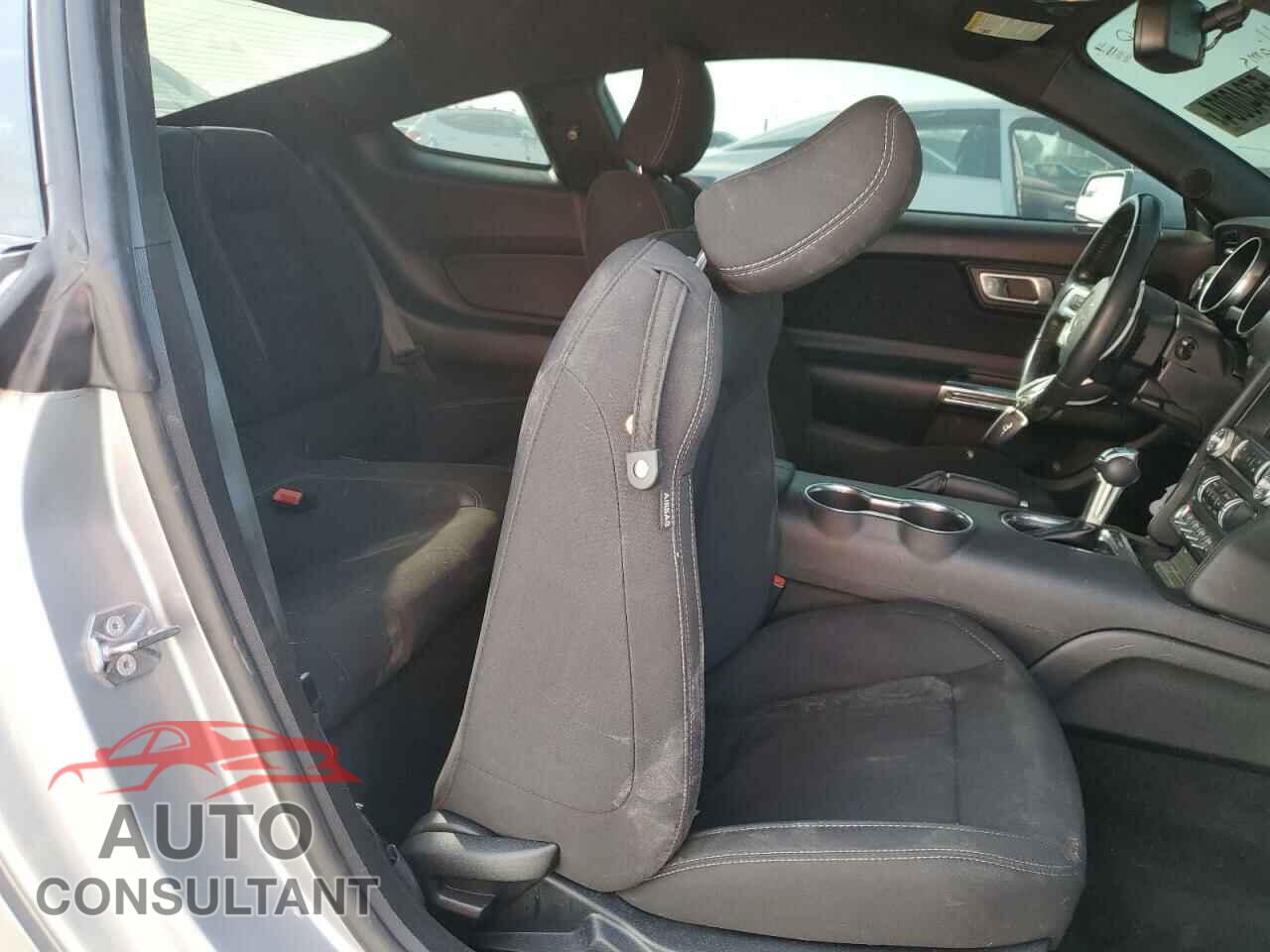 FORD MUSTANG 2020 - 1FA6P8CF0L5142155