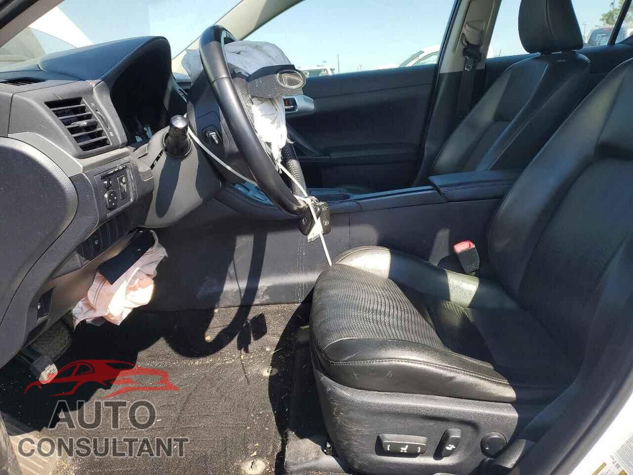 LEXUS CT 200 2011 - JTHKD5BH4B2032047