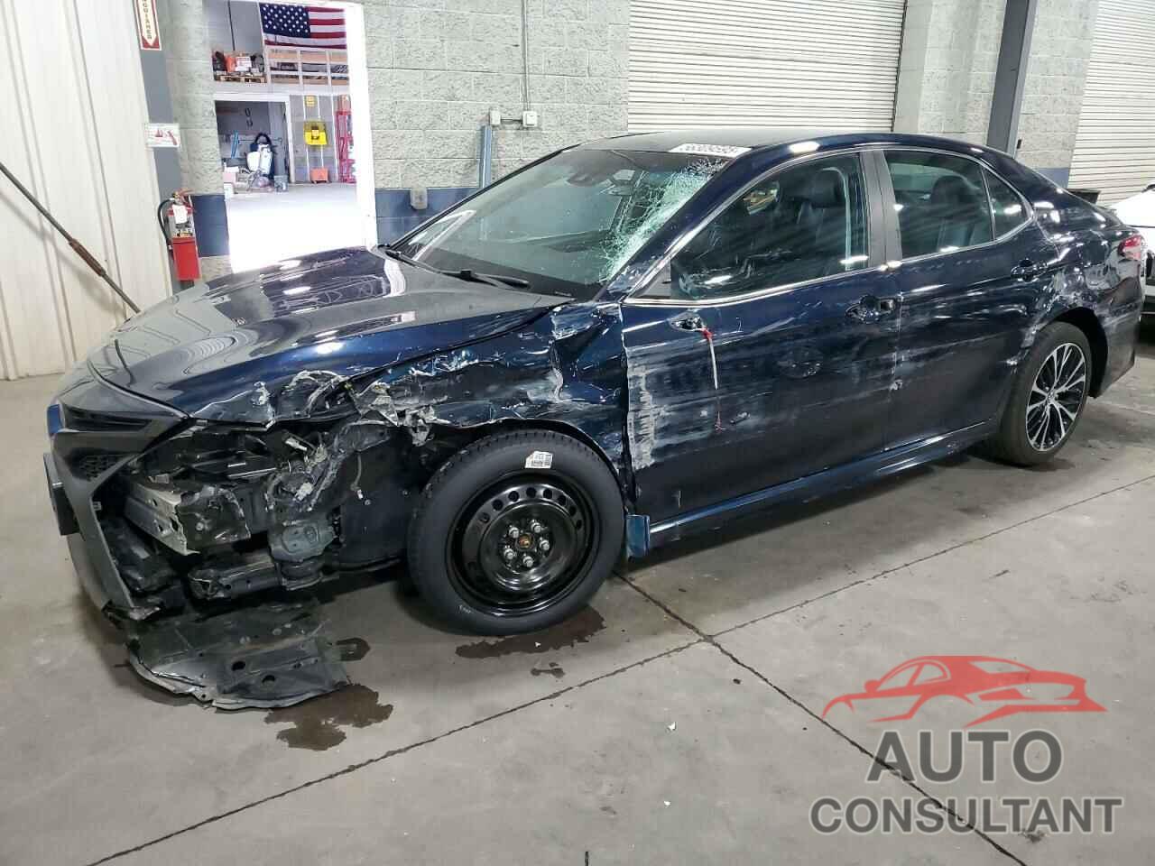 TOYOTA CAMRY 2018 - 4T1B11HK5JU605008