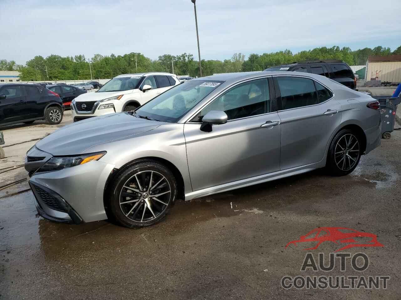 TOYOTA CAMRY 2021 - 4T1G11AKXMU441405