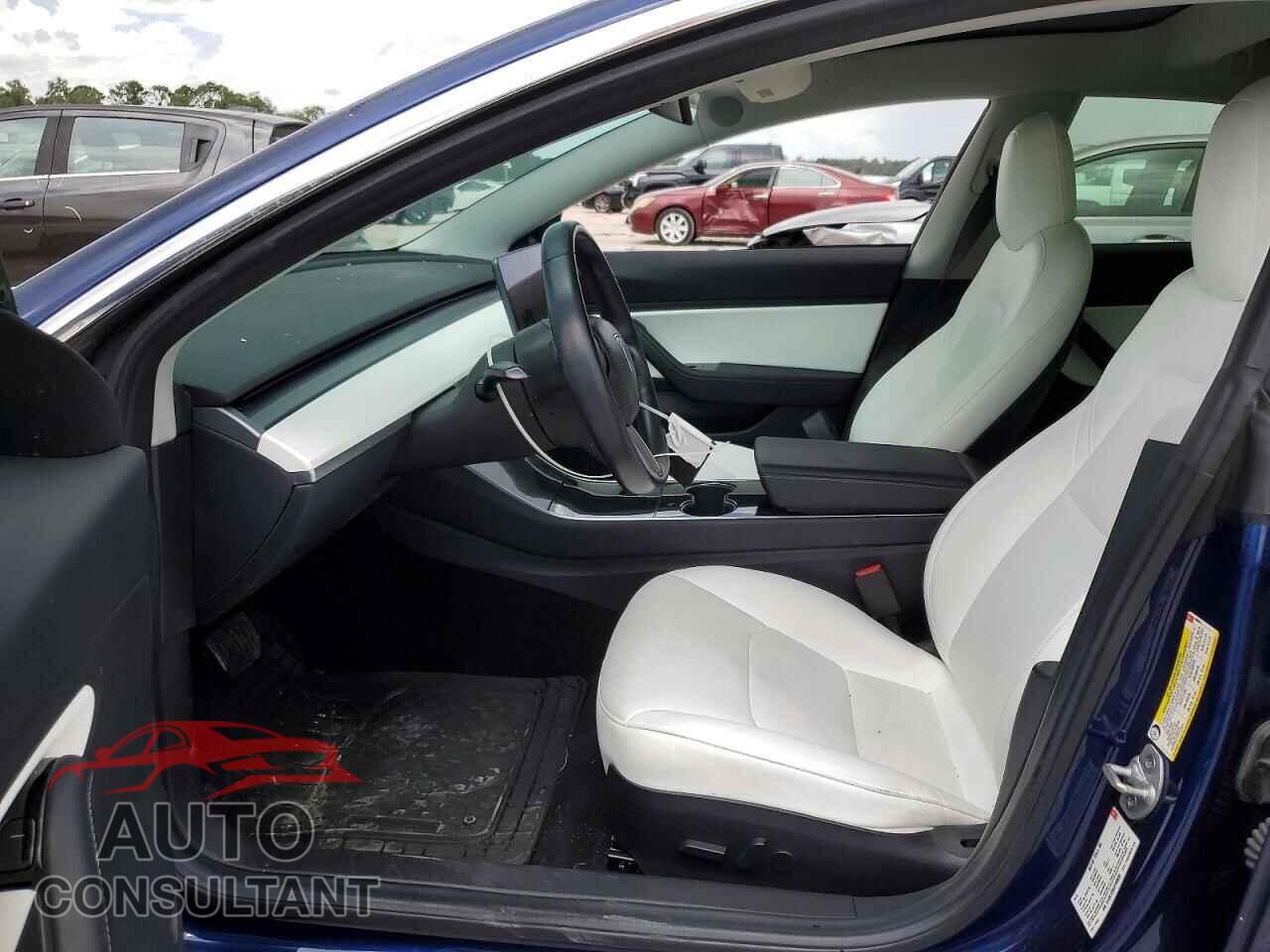 TESLA MODEL 3 2018 - 5YJ3E1EB8JF099832