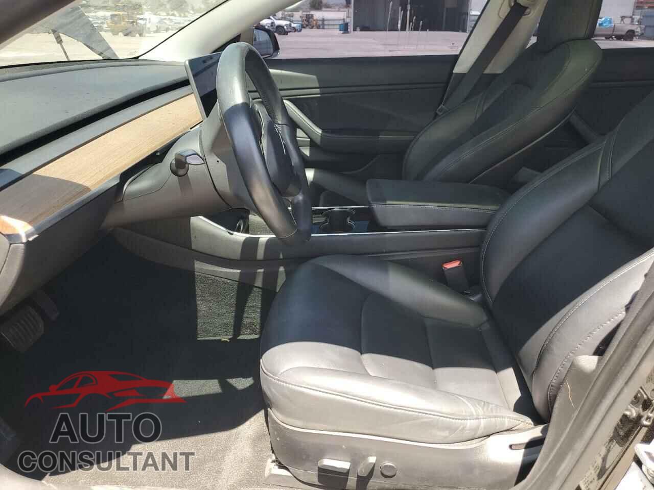 TESLA MODEL 3 2019 - 5YJ3E1EA2KF193259