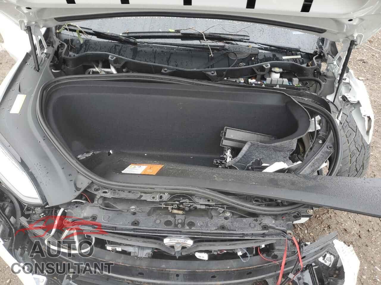 TESLA MODEL X 2016 - 5YJXCAE26GF028032
