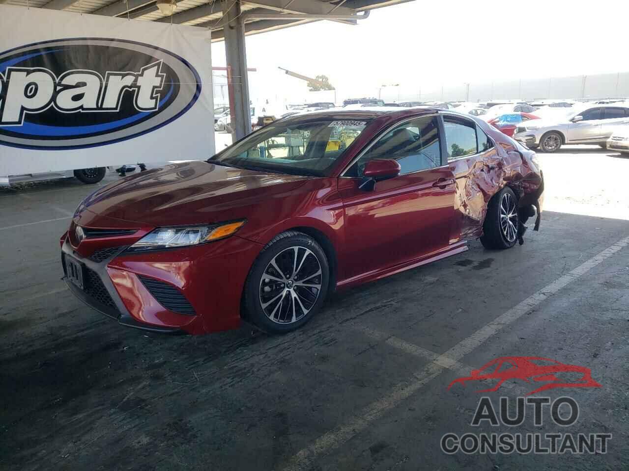TOYOTA CAMRY 2018 - 4T1B11HK0JU538964