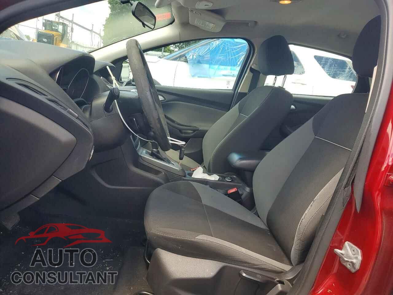 FORD FOCUS 2014 - 1FADP3F29EL174197