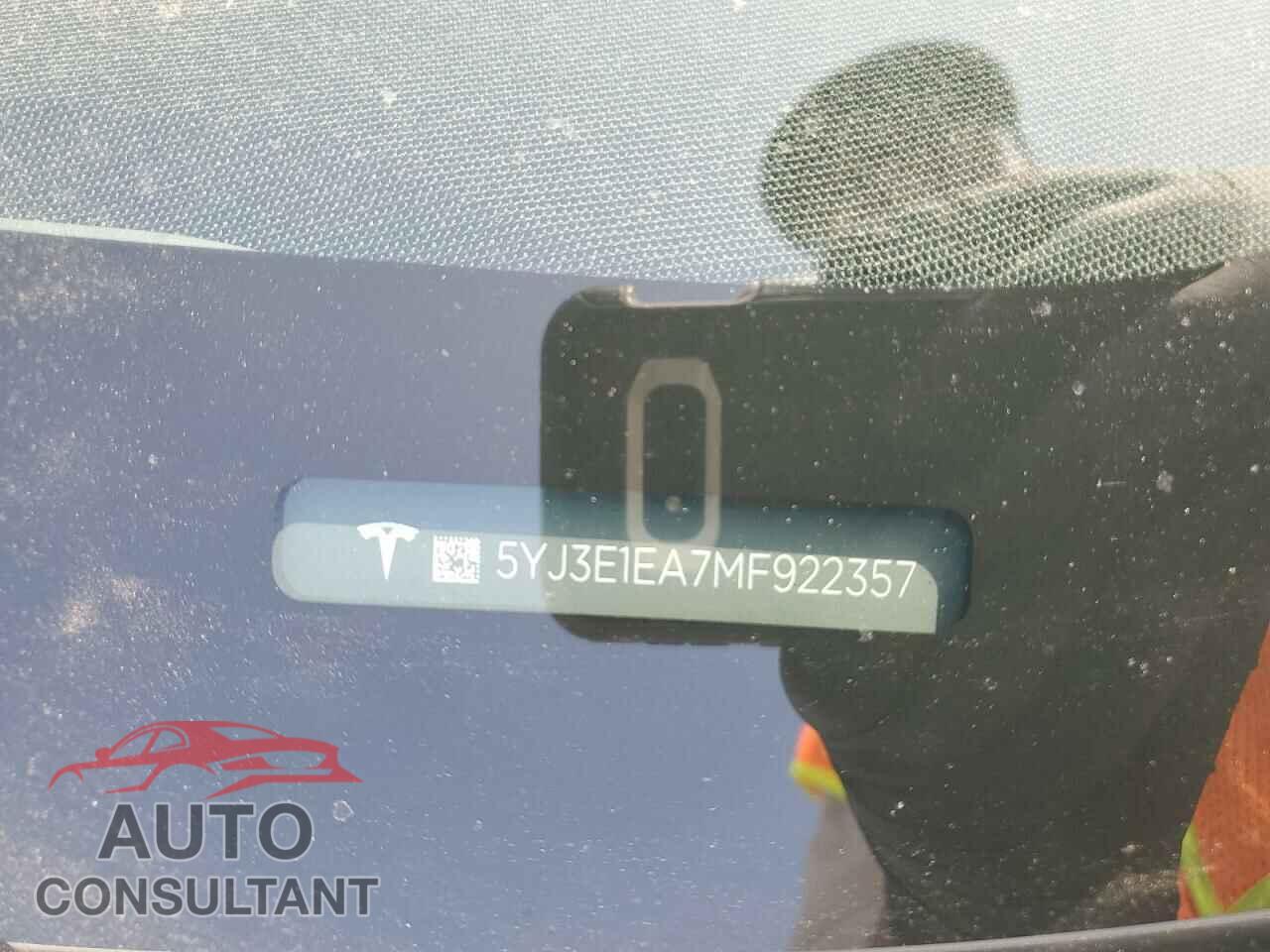TESLA MODEL 3 2021 - 5YJ3E1EA7MF922357