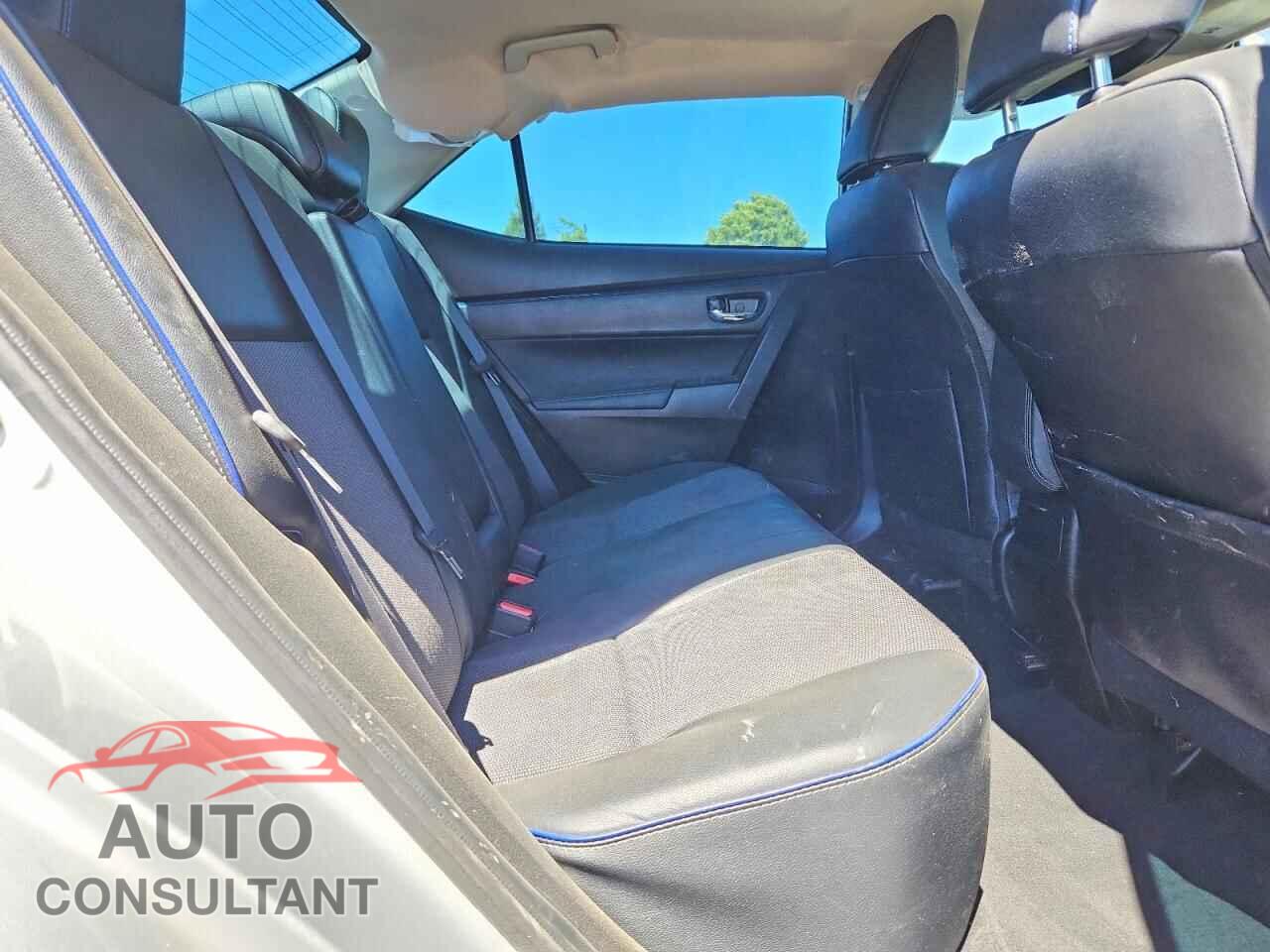 TOYOTA COROLLA 2017 - 5YFBURHEXHP600060