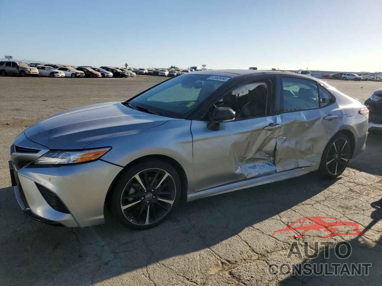 TOYOTA CAMRY 2018 - 4T1B61HKXJU142221