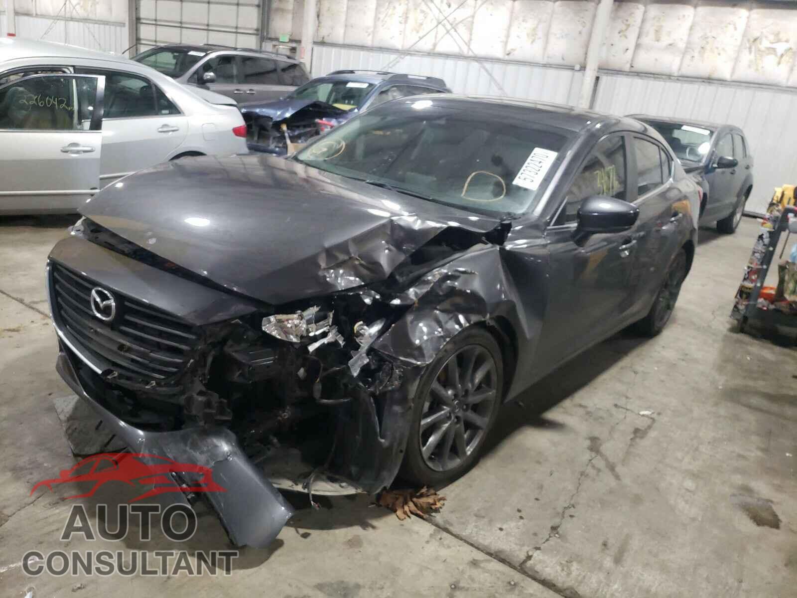 MAZDA 3 2018 - 3MZBN1V35JM272249