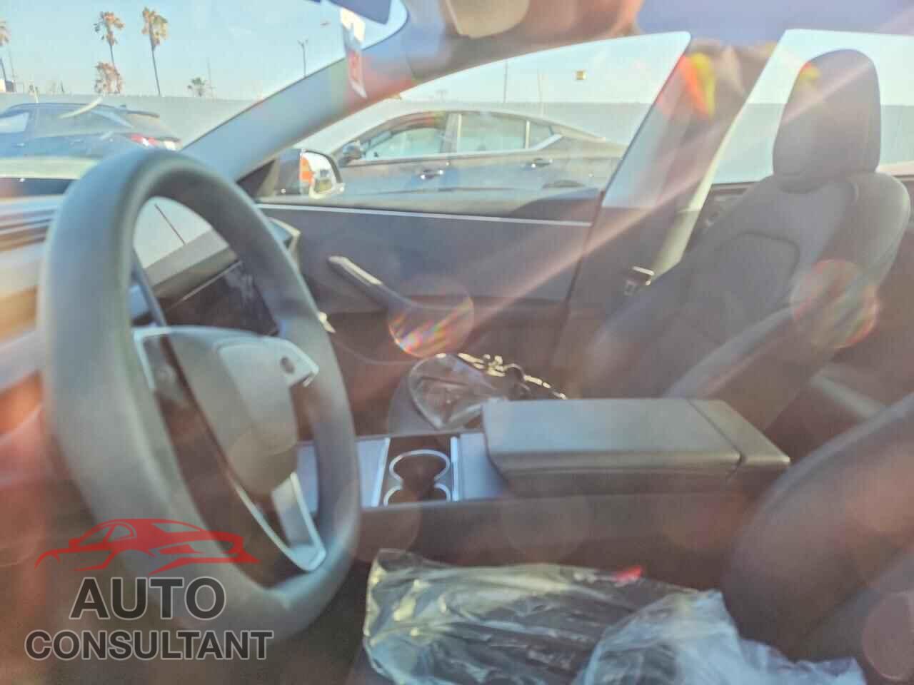 TESLA MODEL 3 2024 - 5YJ3E1EA0RF868715