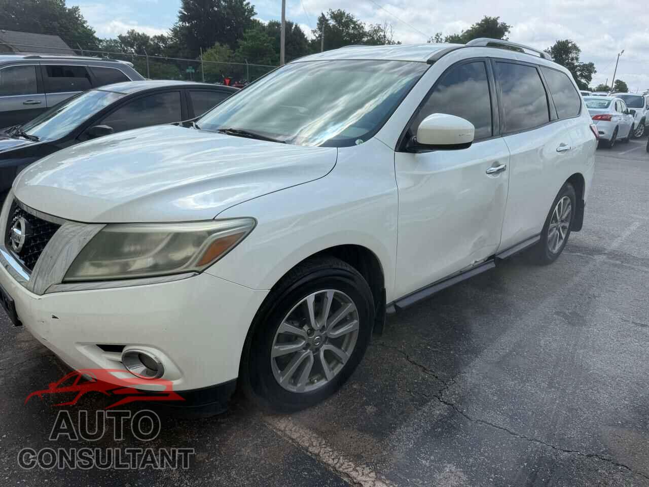 NISSAN PATHFINDER 2015 - 5N1AR2MN2FC609475