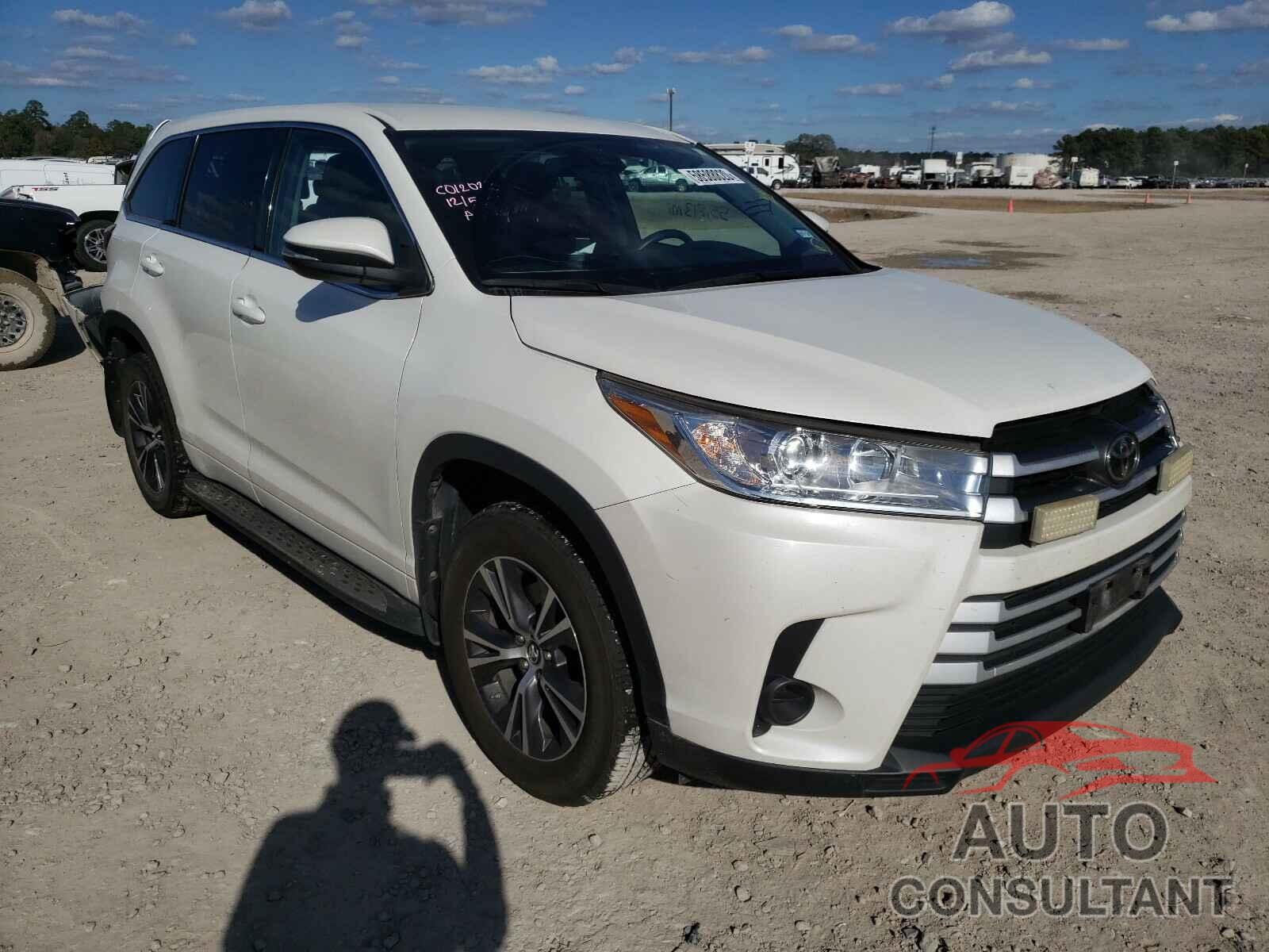 TOYOTA HIGHLANDER 2017 - 5TDZARFH1HS026041