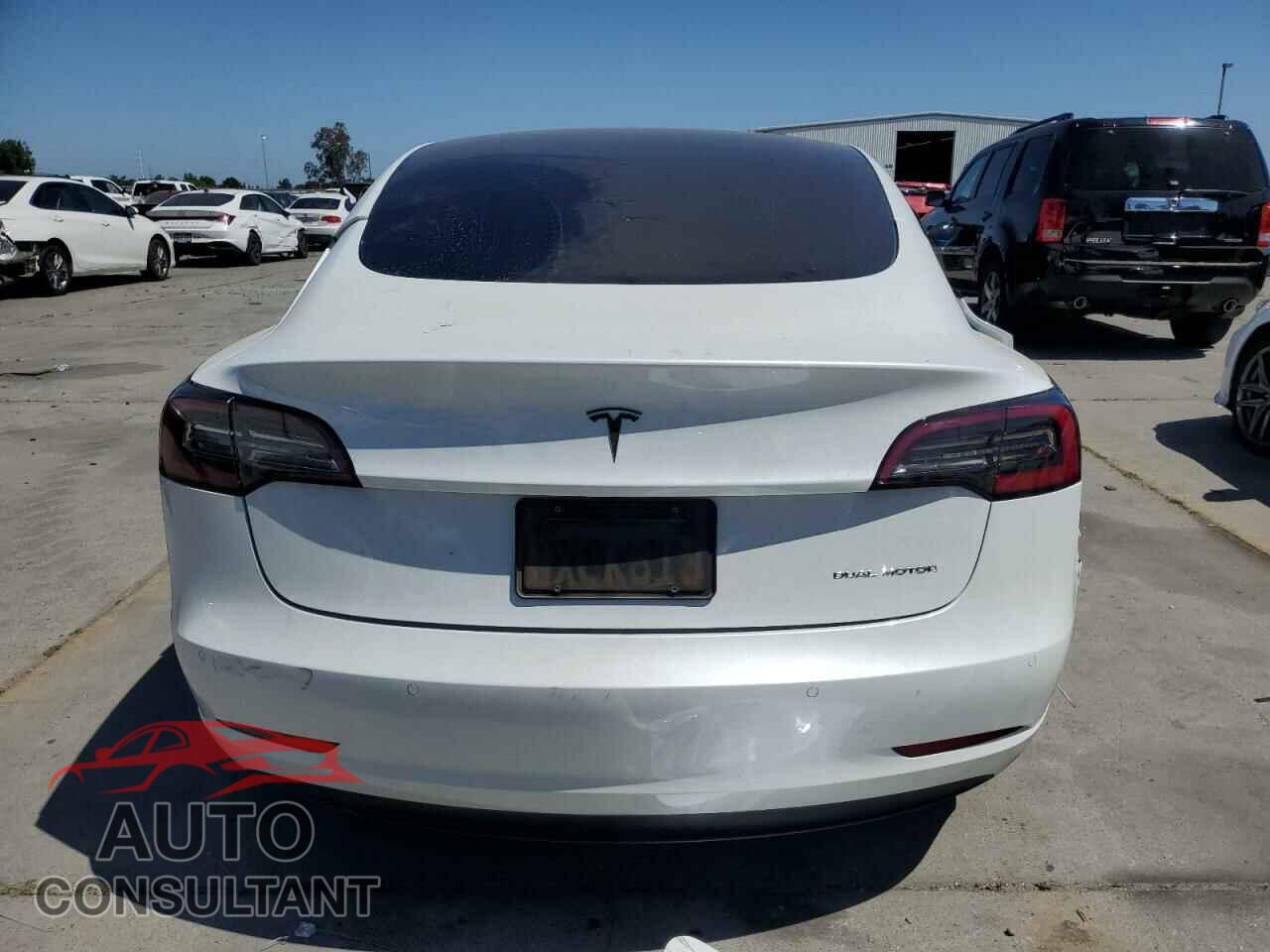 TESLA MODEL 3 2021 - 5YJ3E1EB8MF004271