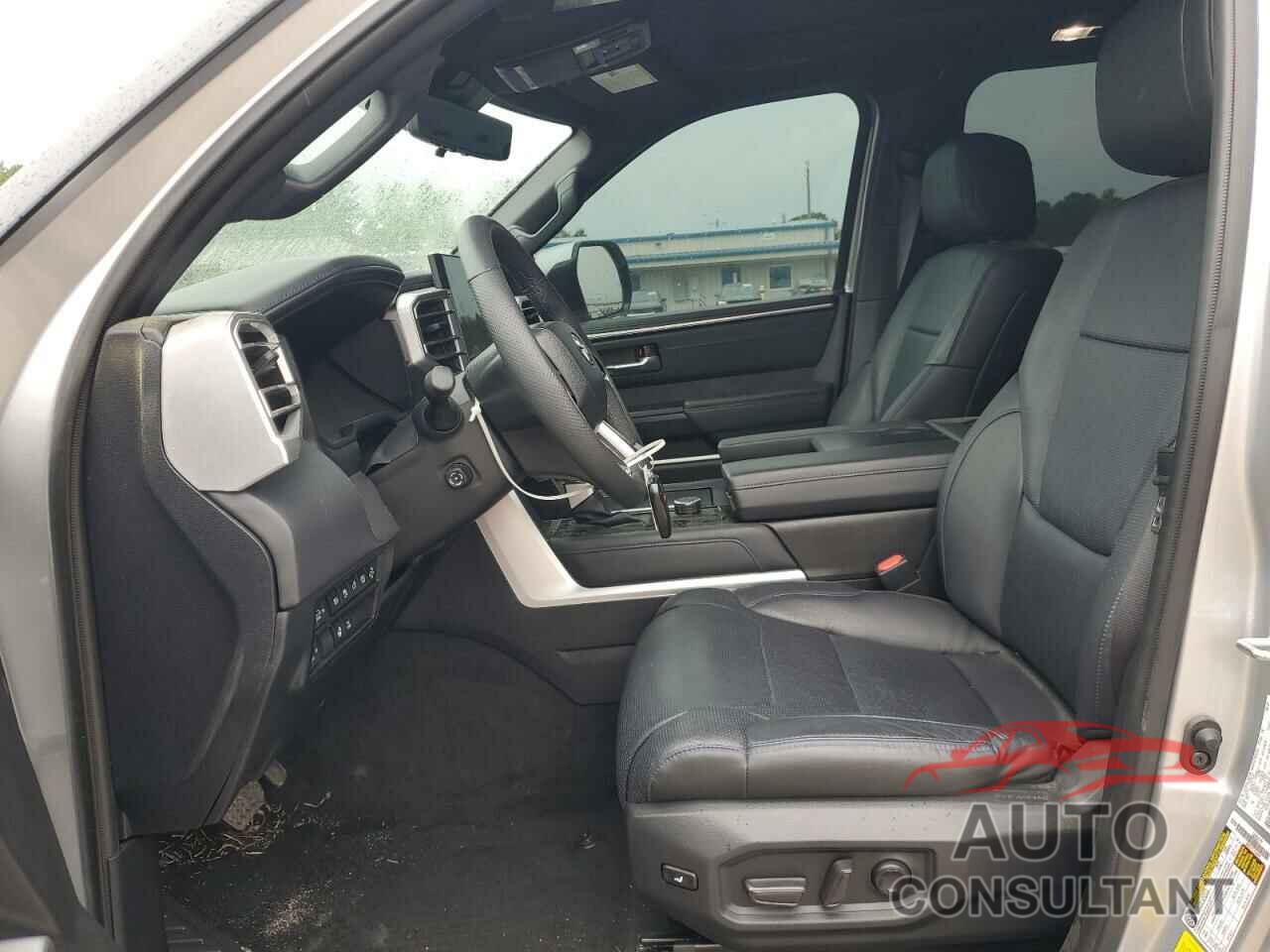 TOYOTA SEQUOIA 2023 - 7SVAAAAA1PX002409
