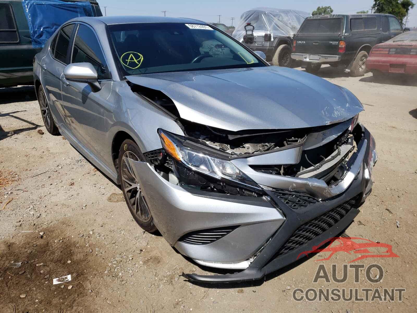 TOYOTA CAMRY 2018 - 4T1B11HK4JU626304