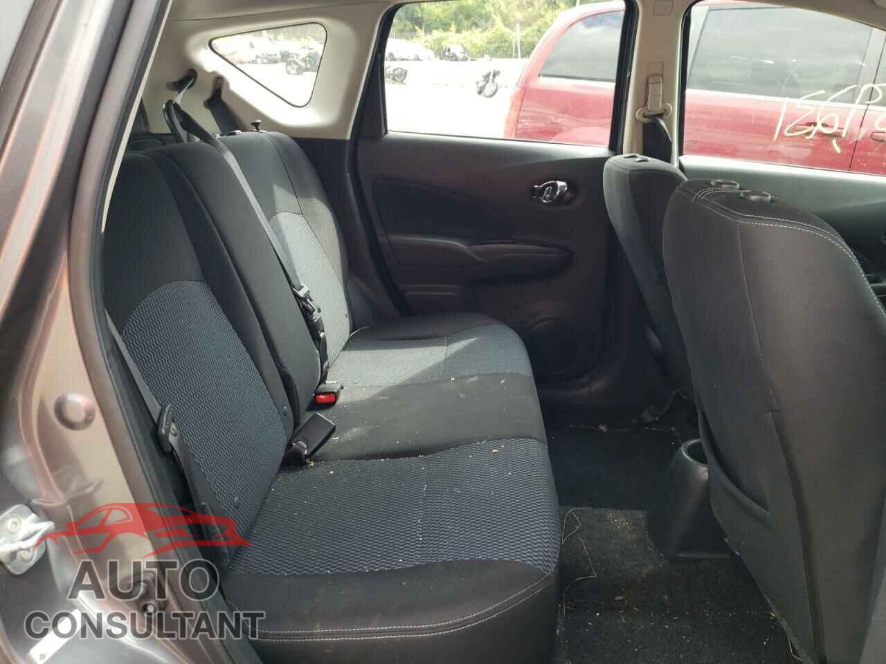 NISSAN VERSA 2018 - 3N1CE2CP0JL362565