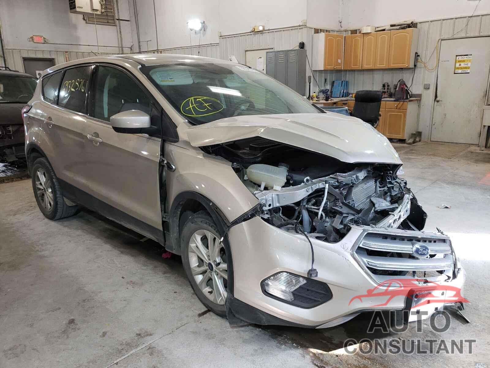 FORD ESCAPE 2017 - 1FMCU0GD4HUB80321