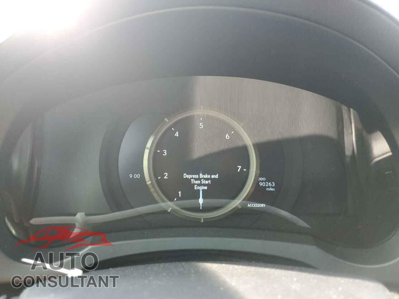 LEXUS IS 2017 - JTHBA1D22H5042061