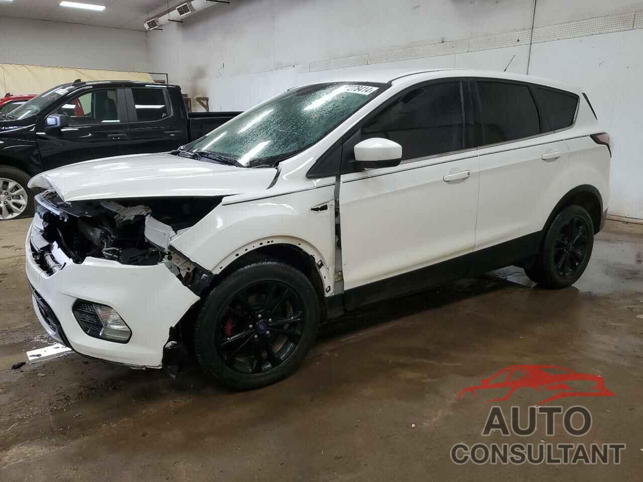 FORD ESCAPE 2017 - 1FMCU0GD7HUB87957