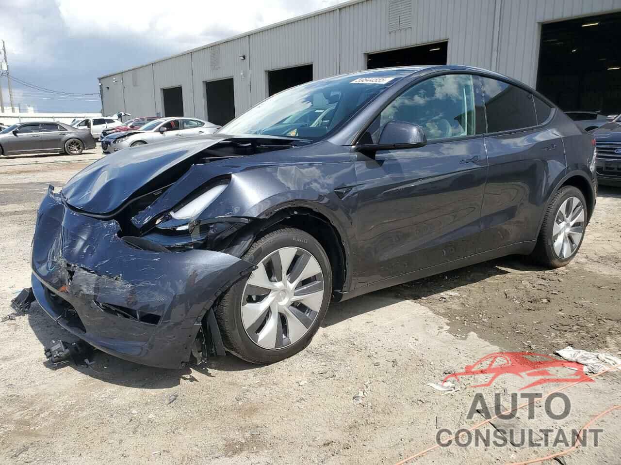 TESLA MODEL Y 2024 - 7SAYGDEE4RA251337