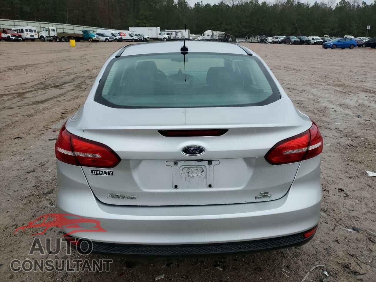 FORD FOCUS 2018 - 1FADP3FE0JL255691