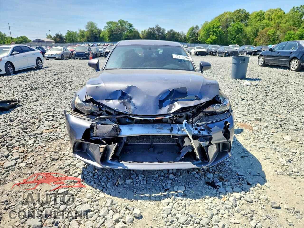 LEXUS IS 2015 - JTHCF1D28F5021816