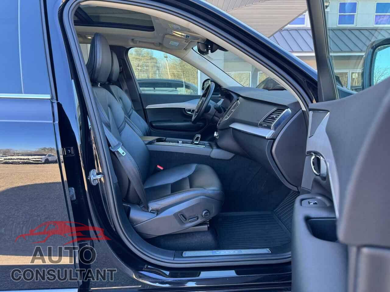 VOLVO XC90 CORE 2023 - YV4L12PVXP1904480
