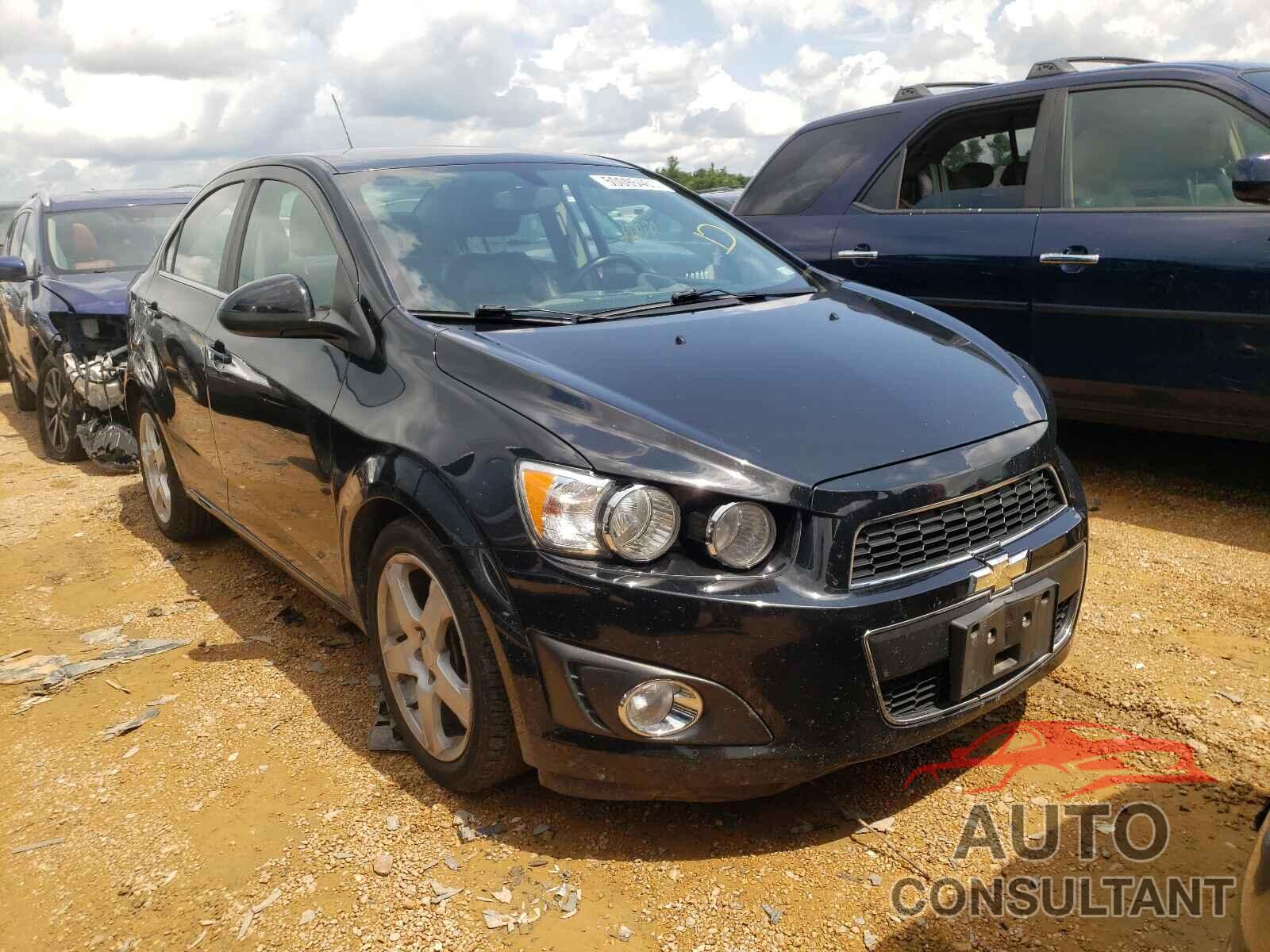 CHEVROLET SONIC 2016 - 1G1JE5SB7G4136042